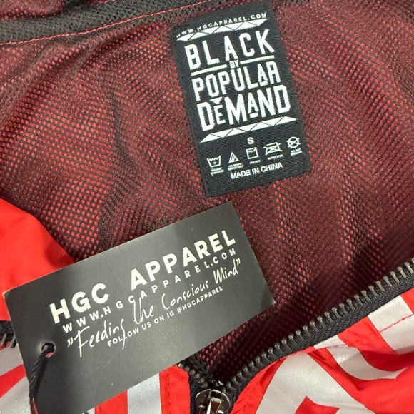 NWT HGC Apparel Women’s Black by Popular Demand windbreaker jacket Red Size S - Picture 3 of 6